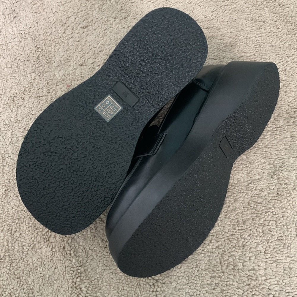 Black Platforms - image 3